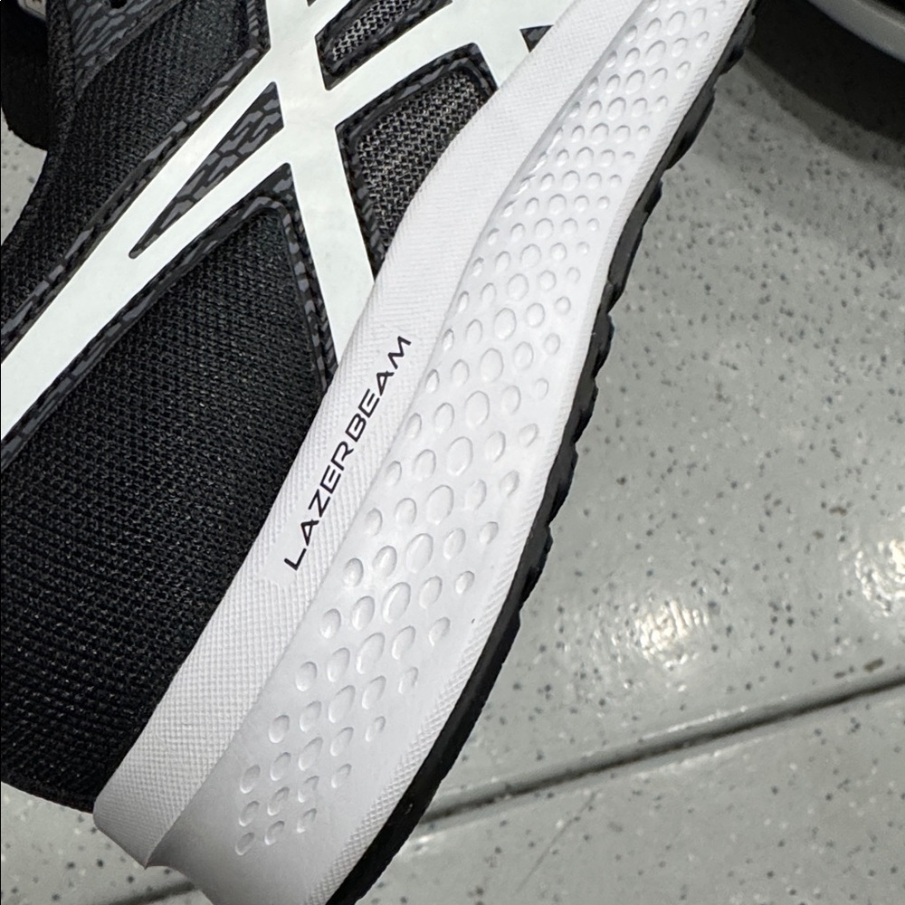 ASICS NWT - Picture 6 of 7